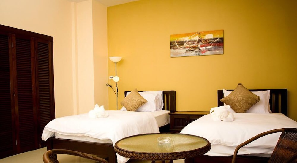 Saphli Villa Beach Resort 48/77