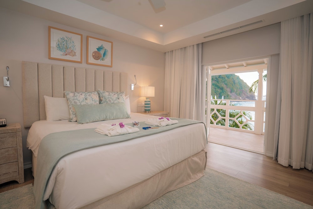 Grand, Luxury, Suite, King Bed, Ocean Front