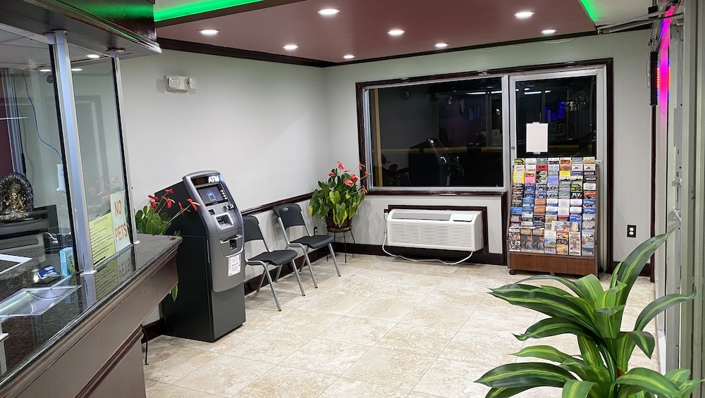 EXPRESS INN NEWPORT NEWS 42/59