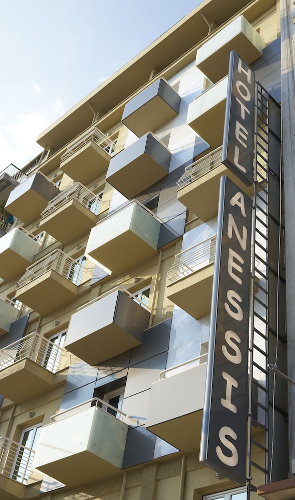 Anessis Hotel 5/30