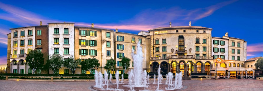 Sunsquare Montecasino 8/66