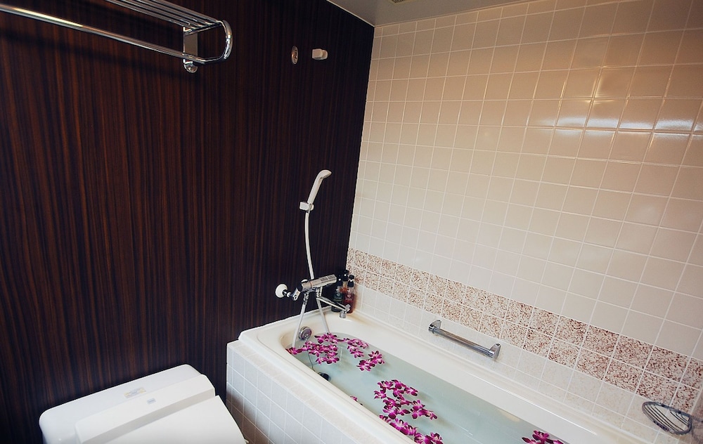 Hotel Balian Resort Yokohama Kannai - Adults Only 69/69