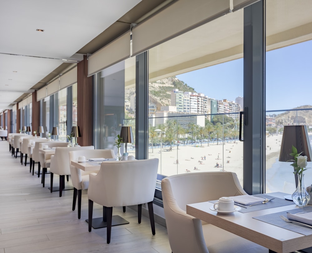 The Level At Melia Alicante 46/68