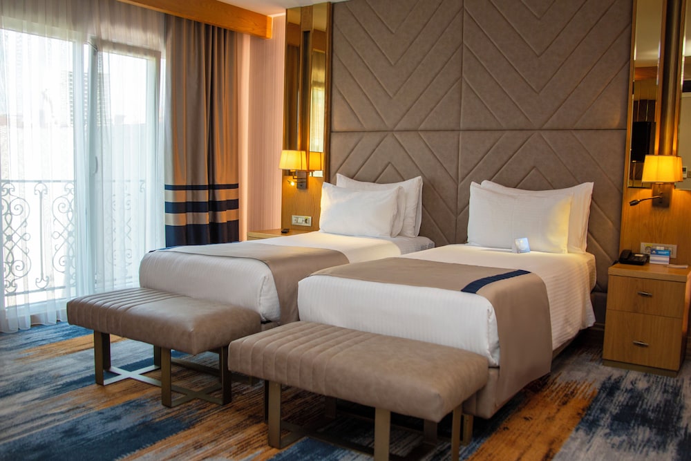 SUPERIOR, TWIN BEDS