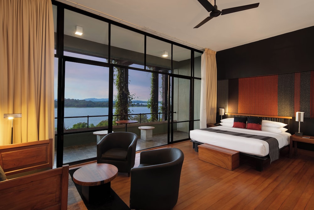 PANORAMIC, LUXURY, TWIN BEDS