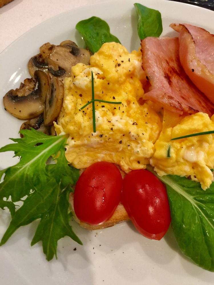 Sunny Side Up B&B 36/68