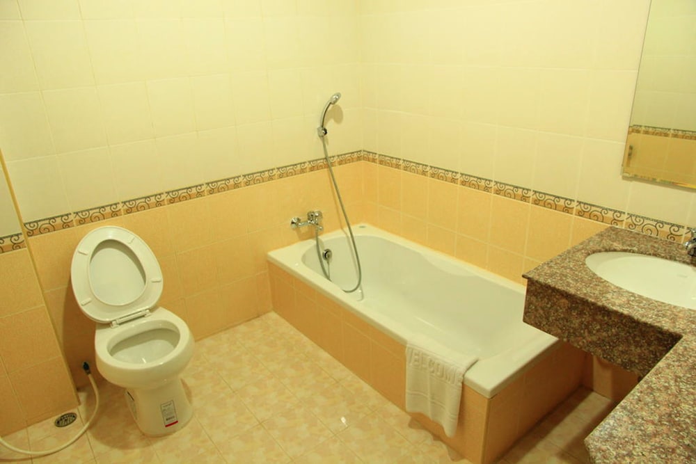 Golden Dragon Resort 41/43
