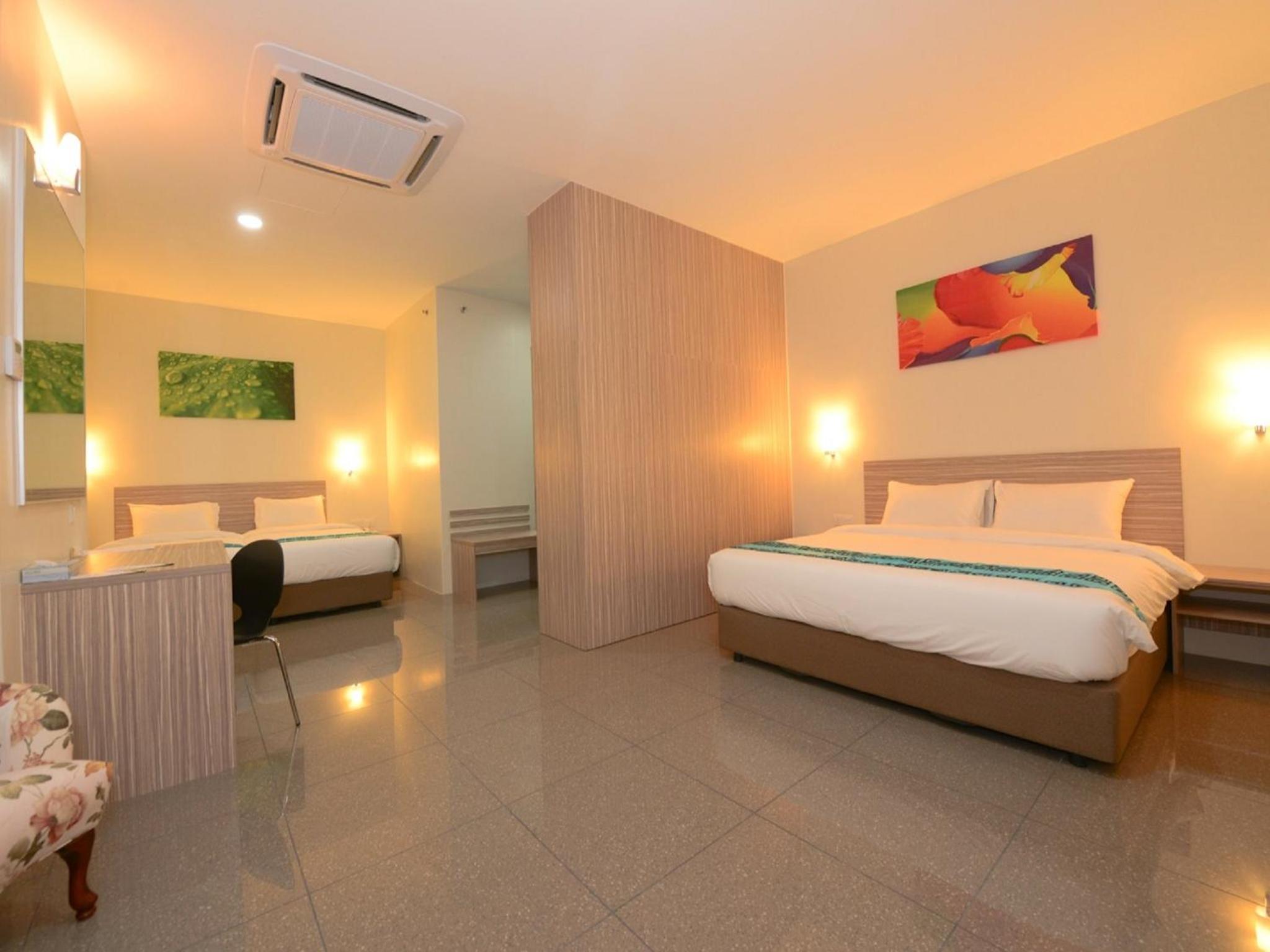 Deluxe Family Room