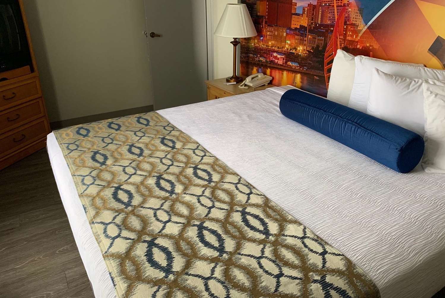 Luxe Studios Nashville Opryland 1/3