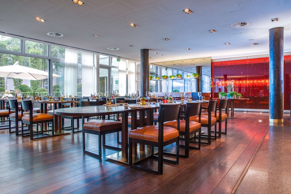 Radisson Blu Media Harbour Hotel Dusseldorf 48/68