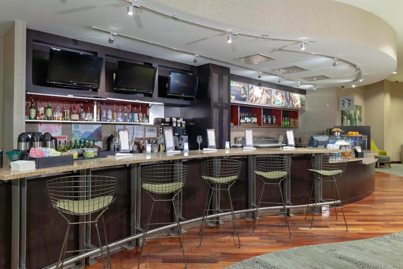 Courtyard By Marriott Downtown Memphis 16/27