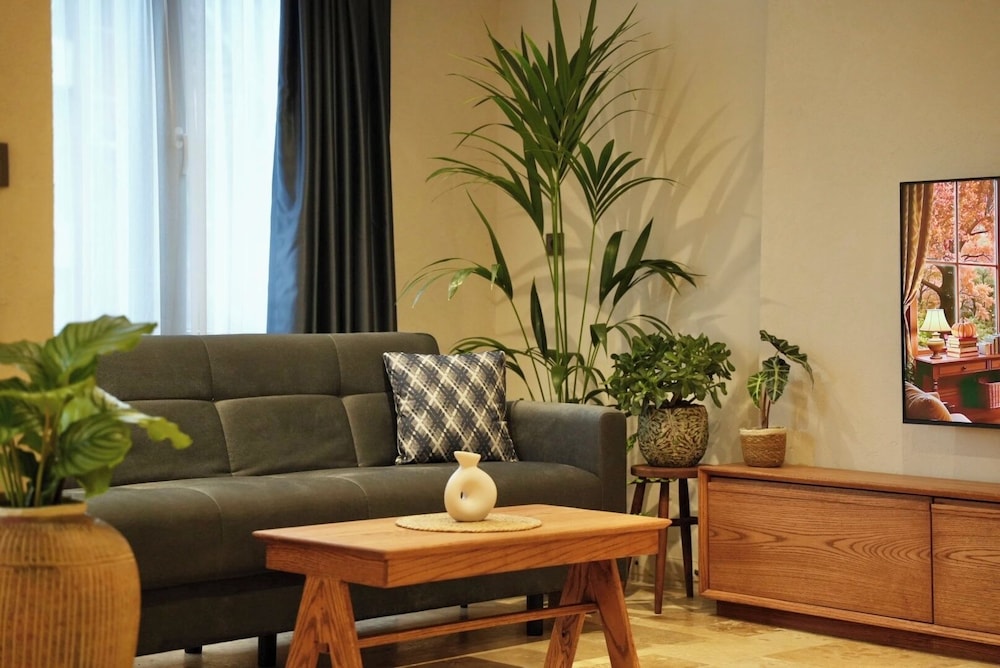 Khalkedon Suite 34/50