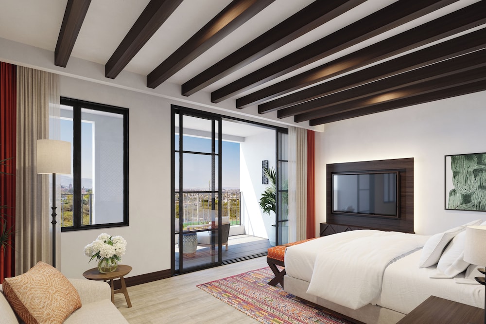 MASTER, SUITE, PARLOR