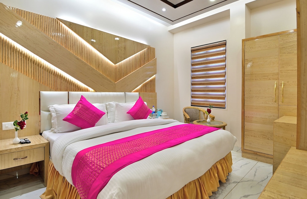 Hotel Aman International 25/67