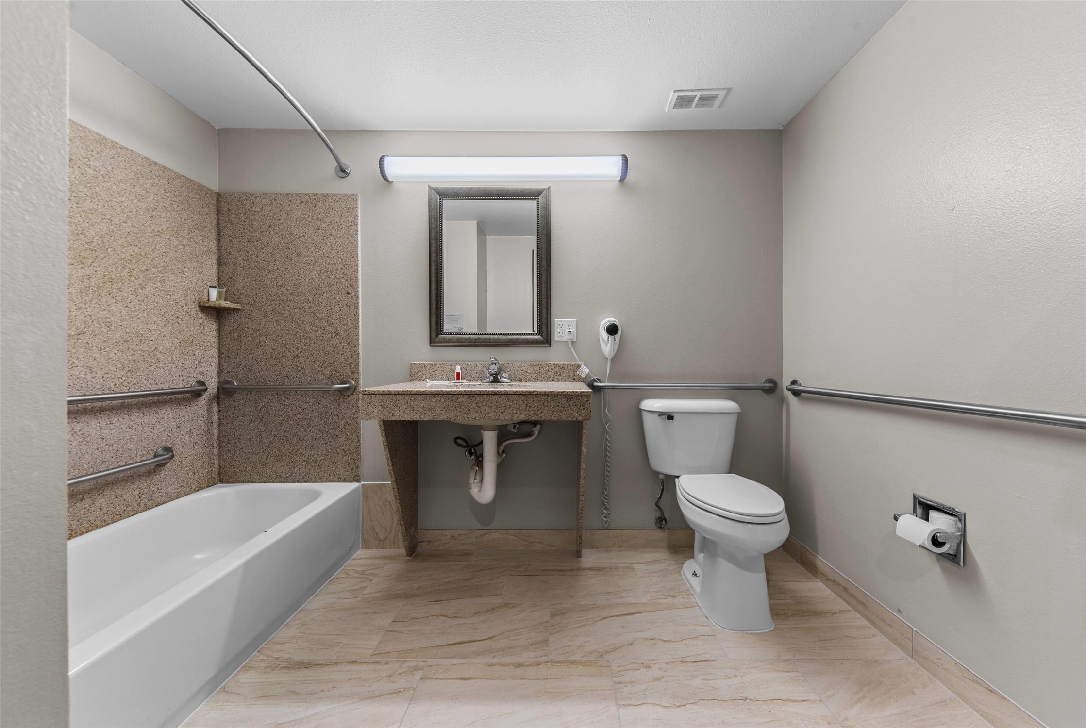 Days Inn by Wyndham Salado 23/24