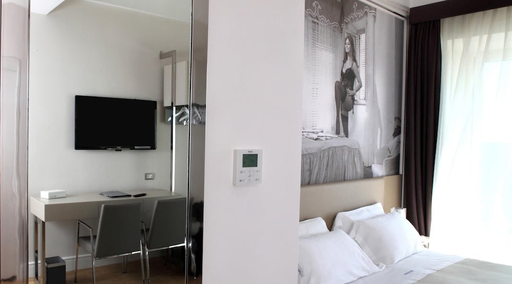 Partenope Relais 12/63