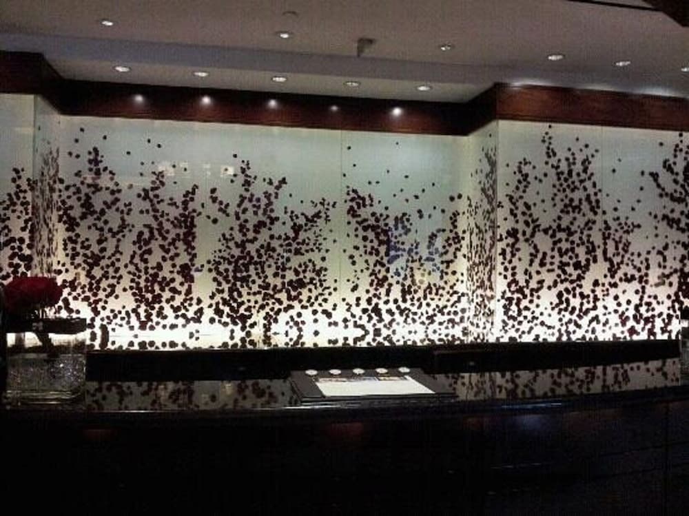 Stripviewsuites At Signature 46/73