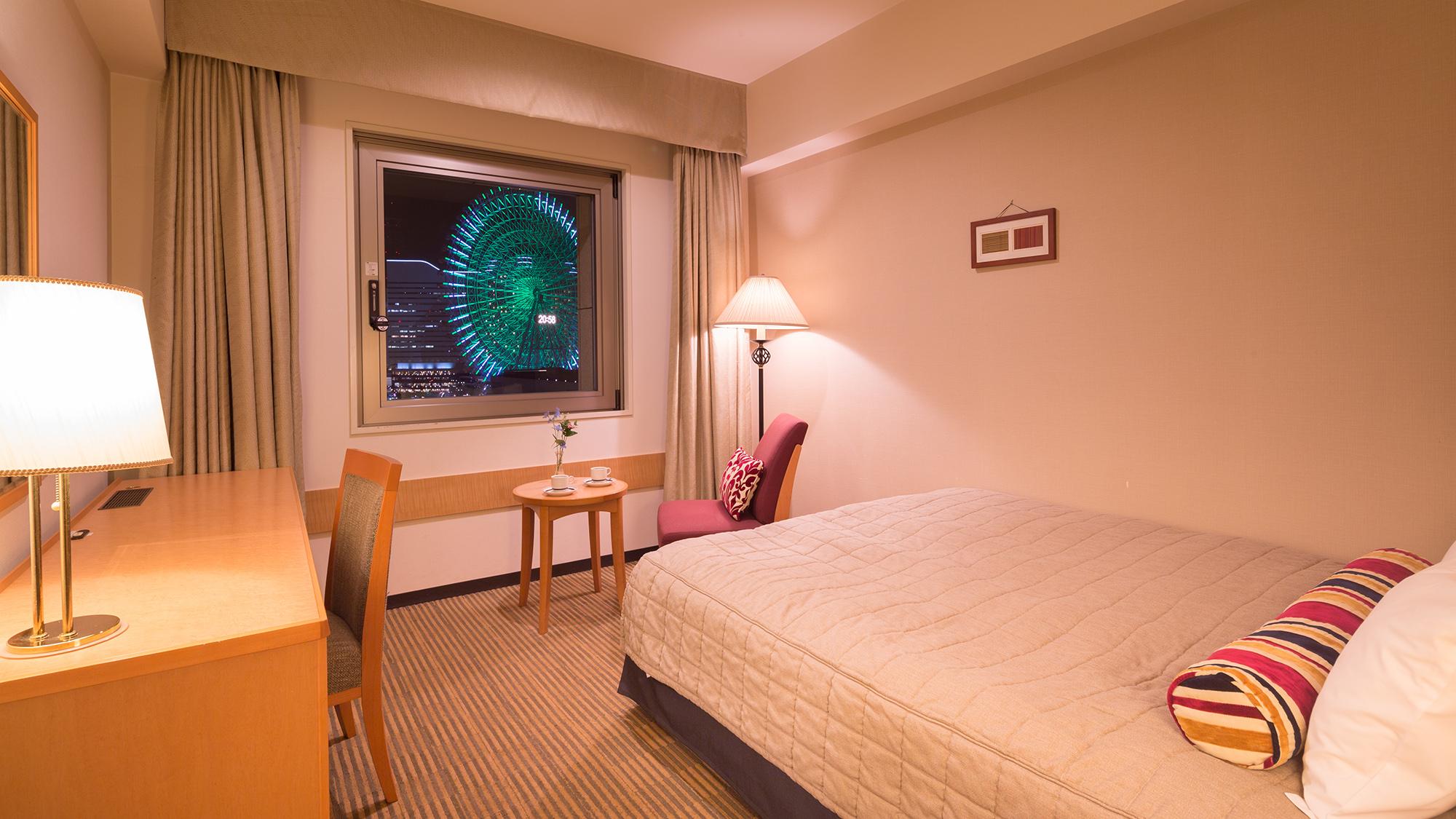 Room, Double Bed, Ferris Wheel View, Night View