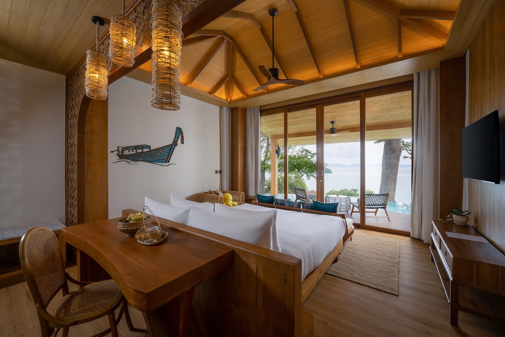 Sinae Phuket Luxury Hotel 36/78