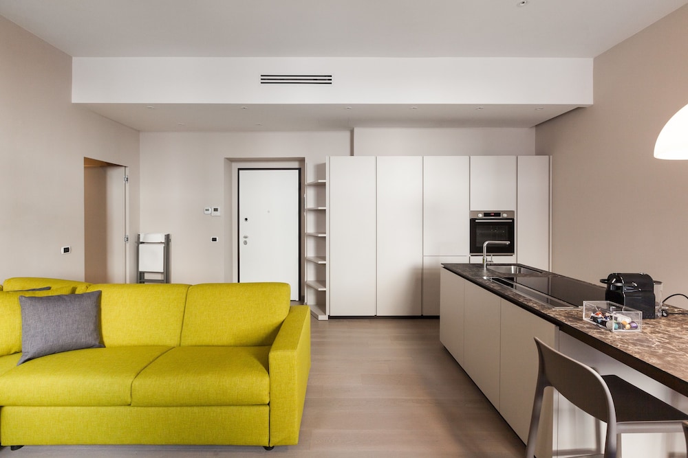 Easyhomes Duomo Suites and Apartments 23/38