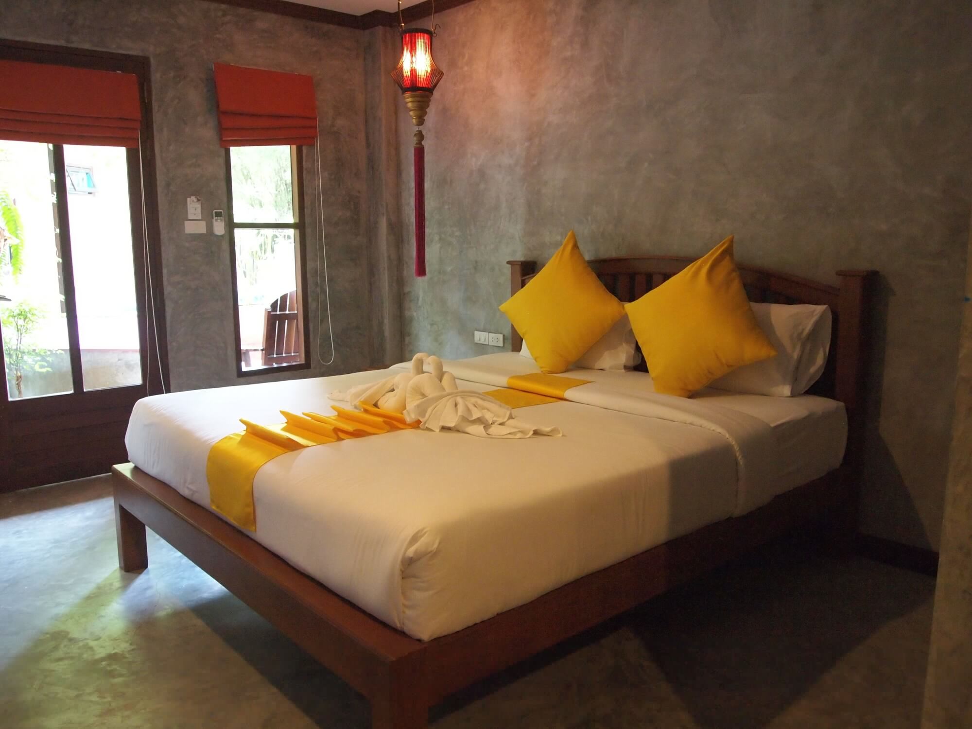SUPERIOR, DOUBLE BED