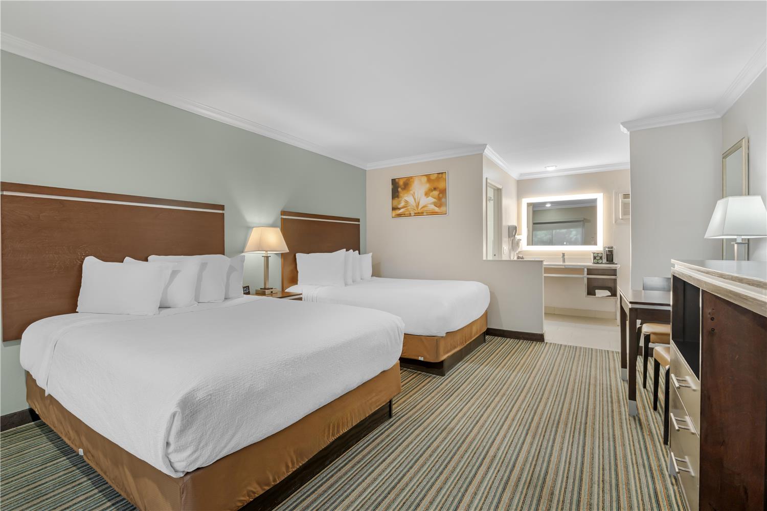 Best Western Courtesy Inn - Anaheim Park Hotel 8/31