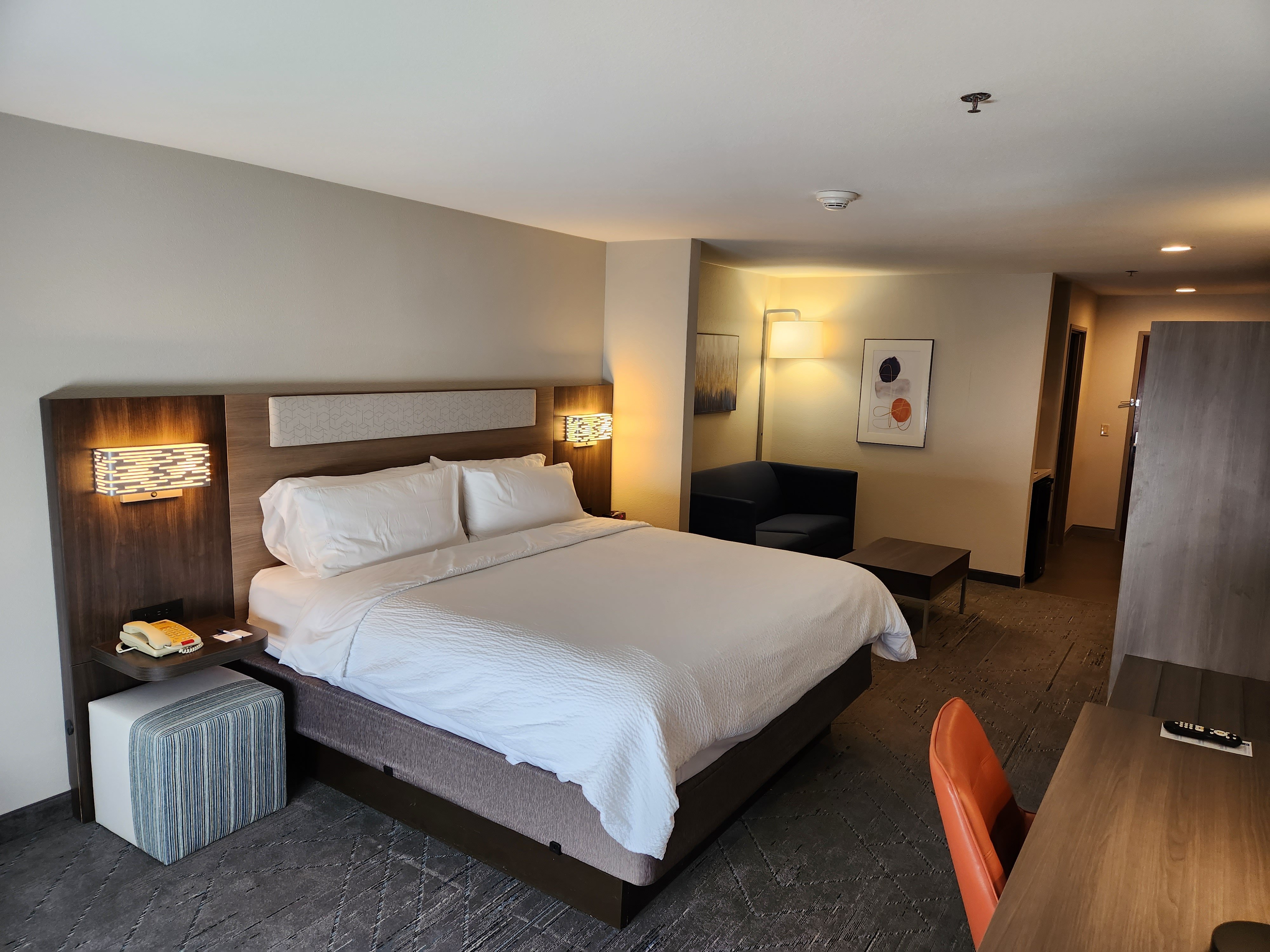 Holiday Inn Express Hotel Suites Perry 16/42