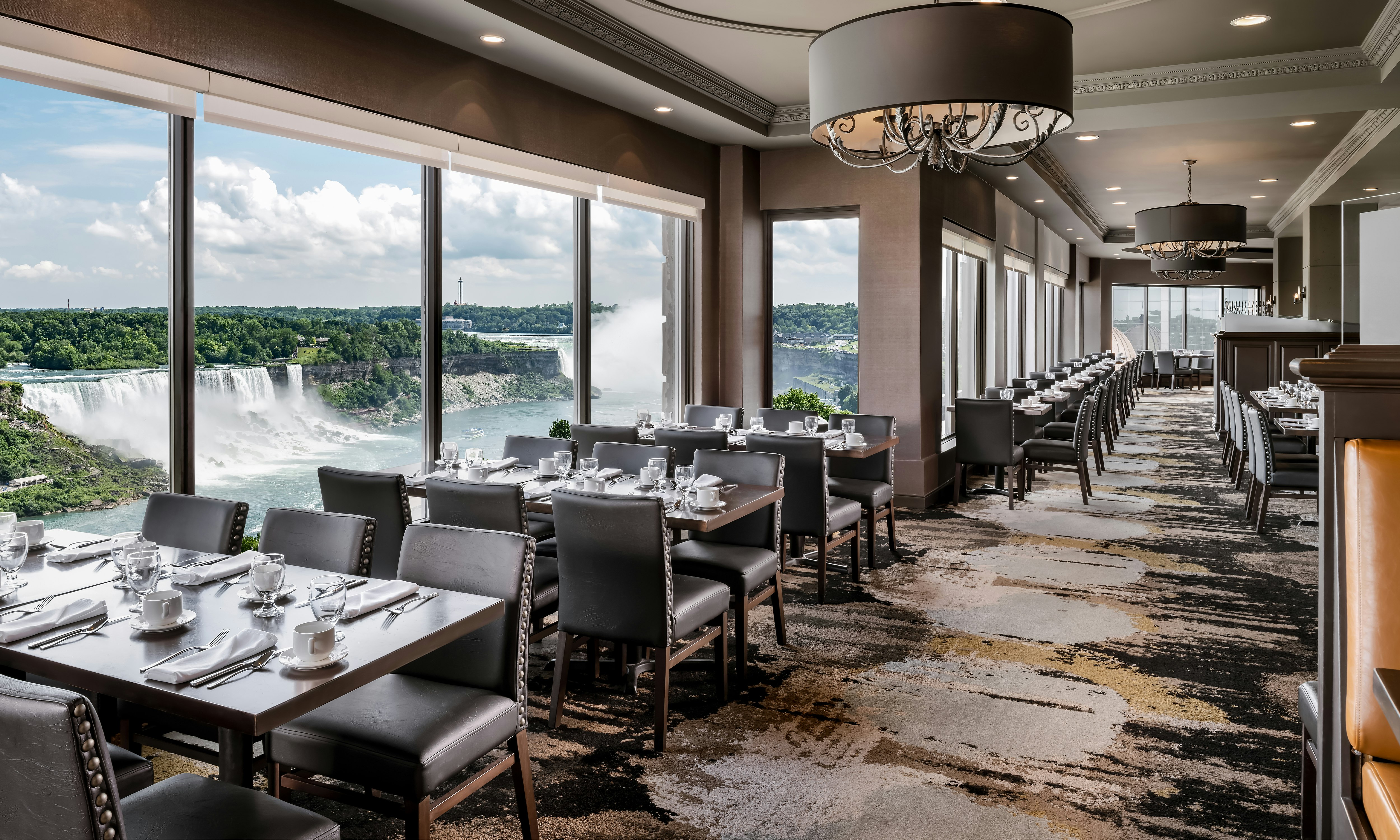 The Brock Niagara Falls Fallsview, Tapestry by Hilton 29/38
