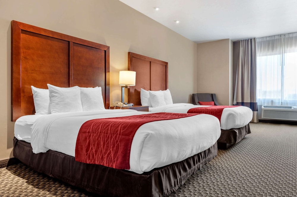 Comfort Inn at Convention Center 8/36