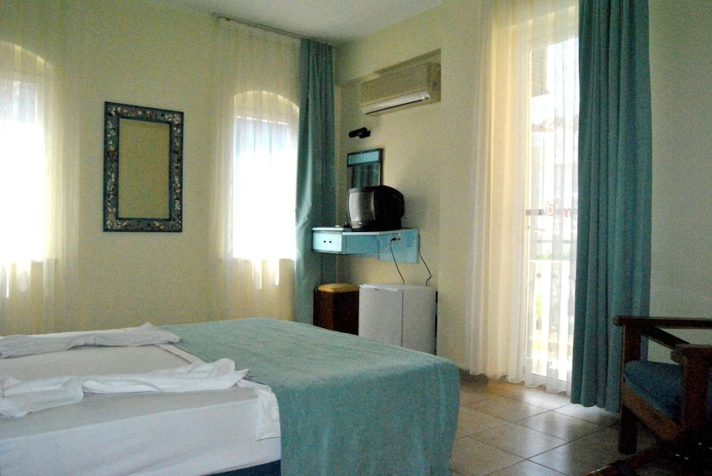 BENNA HOTEL 31/77