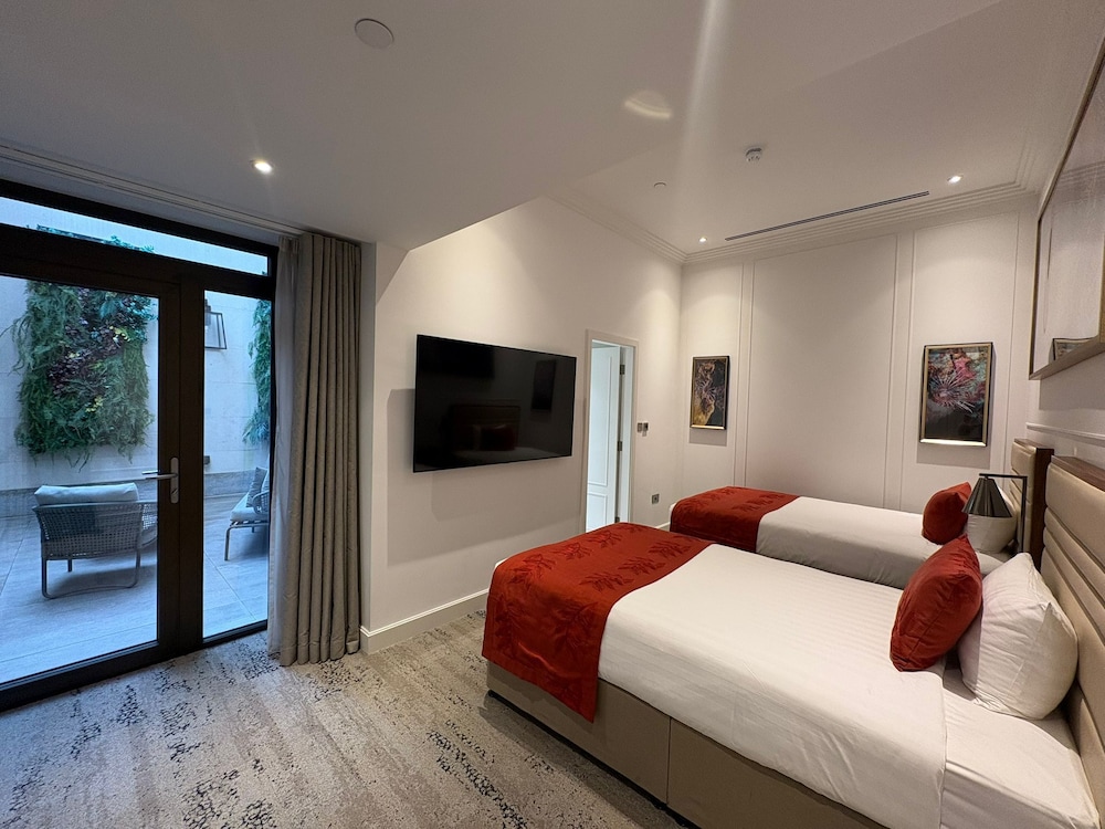 2 BEDROOMS, FAMILY, APARTMENT