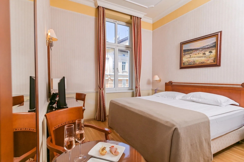 Hotel Gardenija 13/49