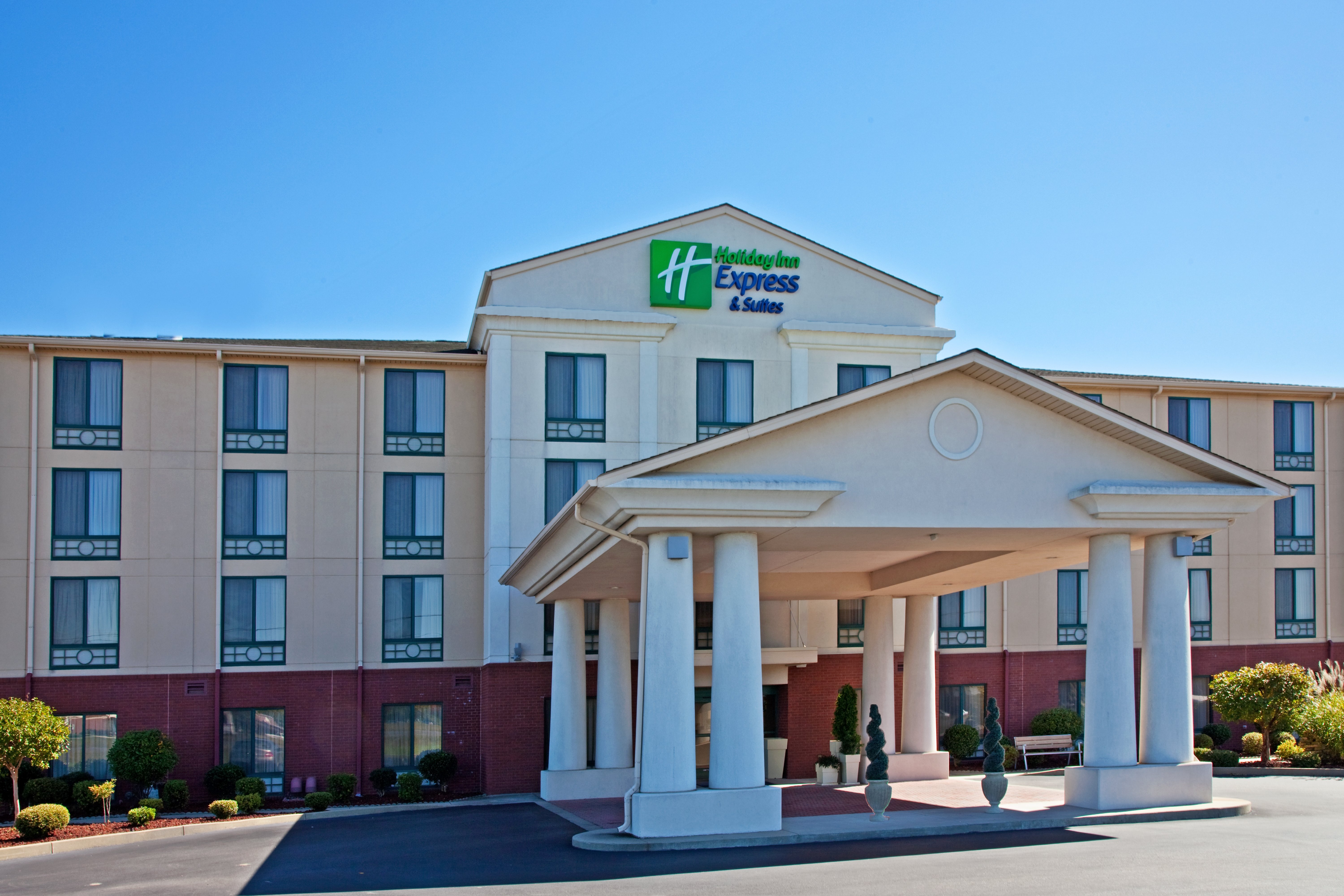 Holiday Inn Express Hotel Suites Murray 21/23