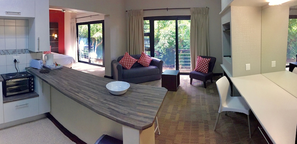 The Hub Boutique Hotel 38/38