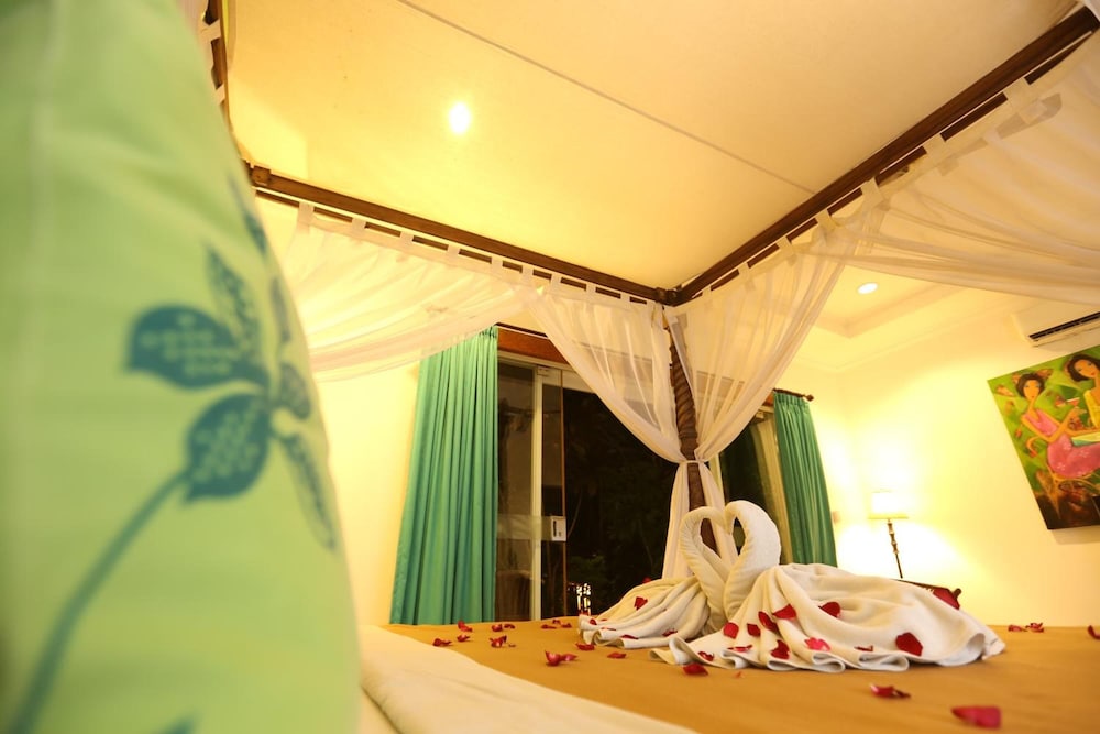 Aquarius Beach Hotel 22/64