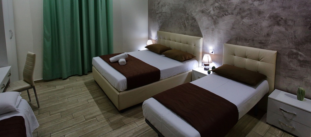 Napoli City Rooms 40/49