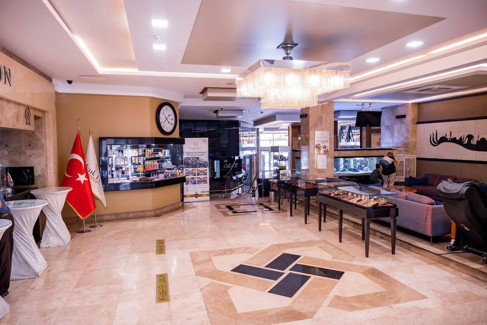 Selcuk Hotel Sems I Tebrizi 50/93