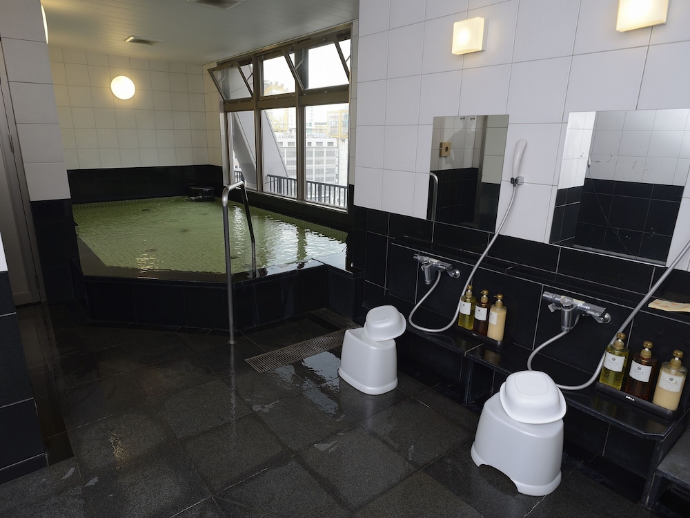 Midosuji Hotel 24/34