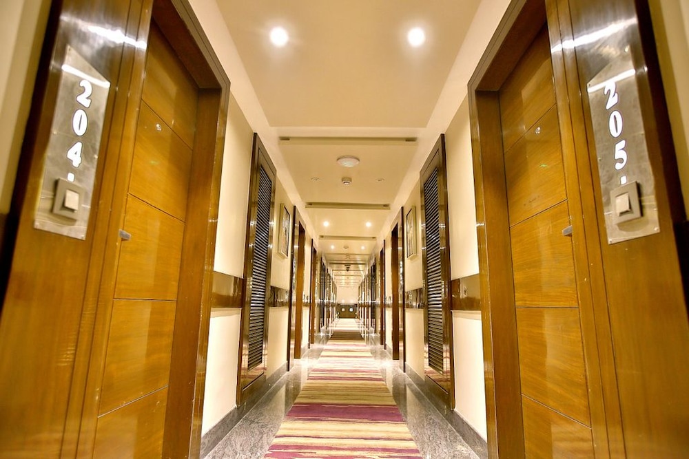 Regenta Central The Crystal 33/50