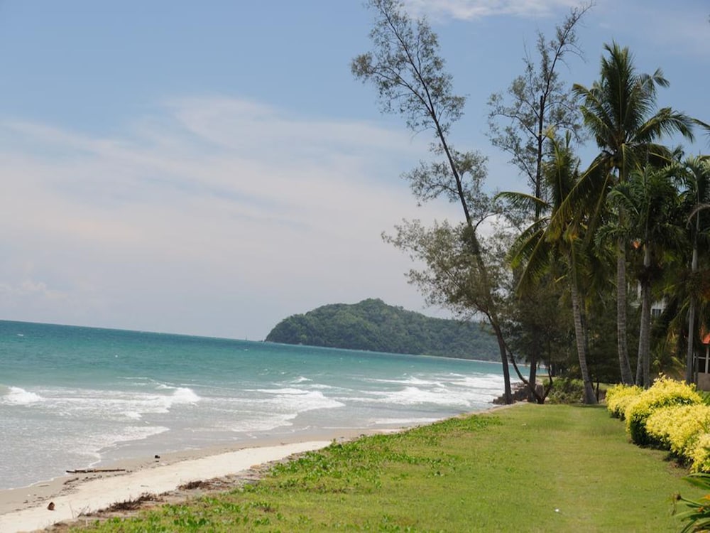 Sabah Beach Villas Suites 48/63