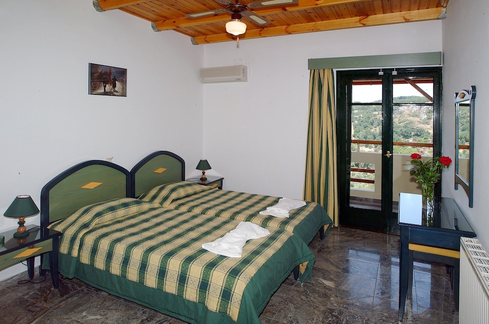 Stratos Villas 7/37