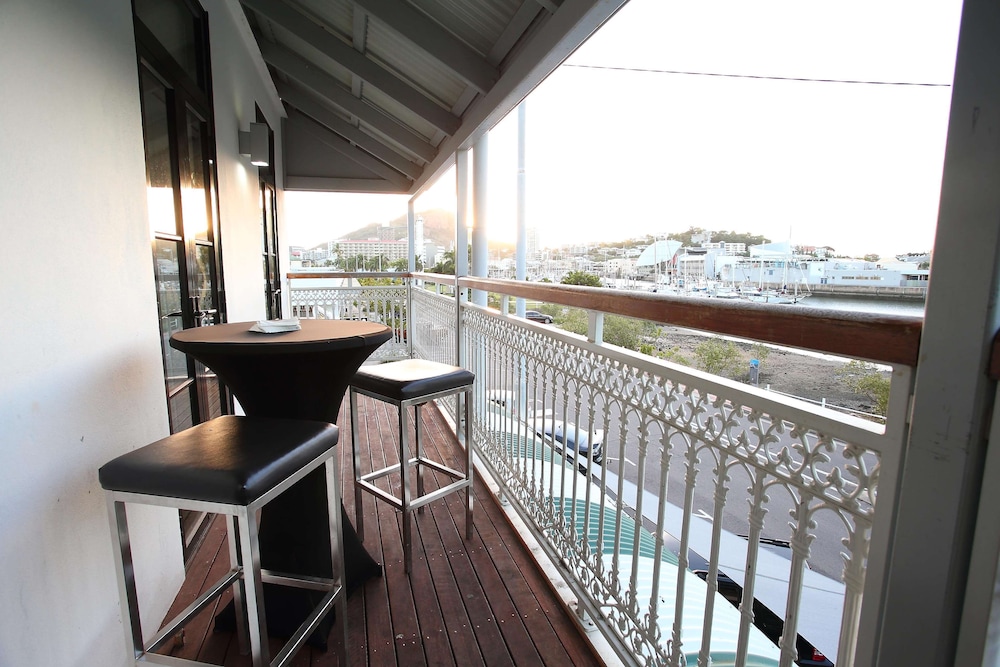 Oaks Townsville Metropole Hotel 41/69
