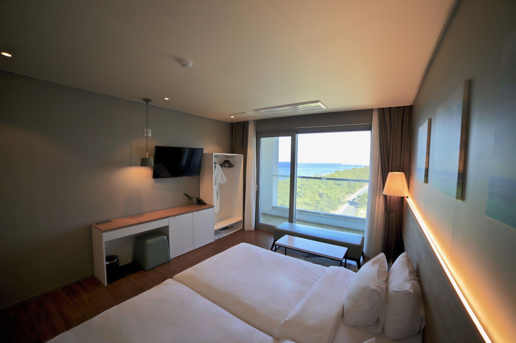 RELAX, OCEAN, PREMIER, TWIN BEDS