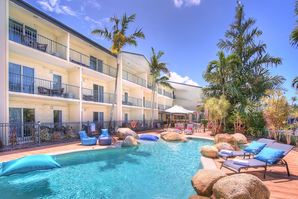 Cairns Queenslander 36/39