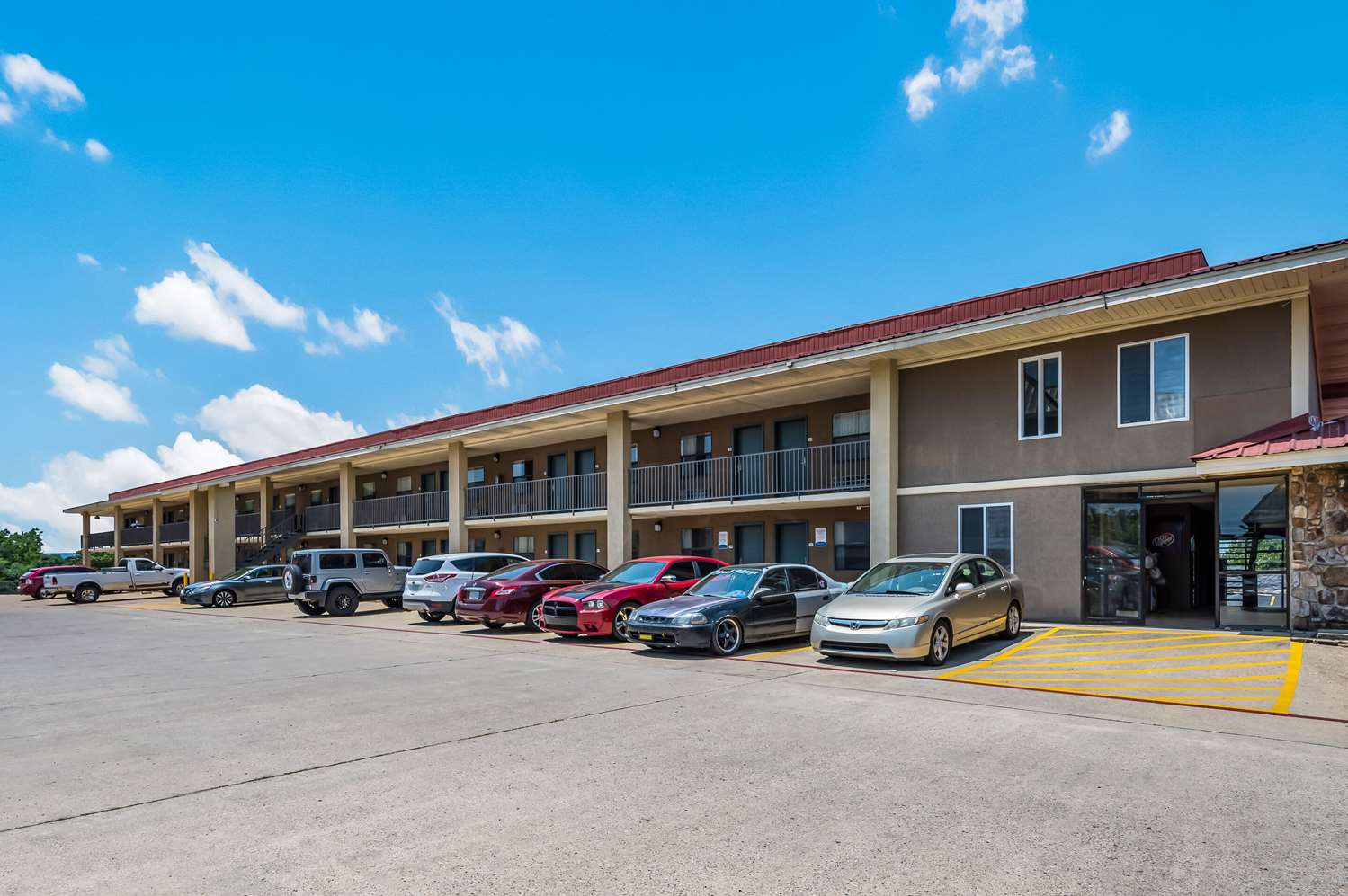 Quality Inn and Suites Hot Springs Lake Hamilton 10/11