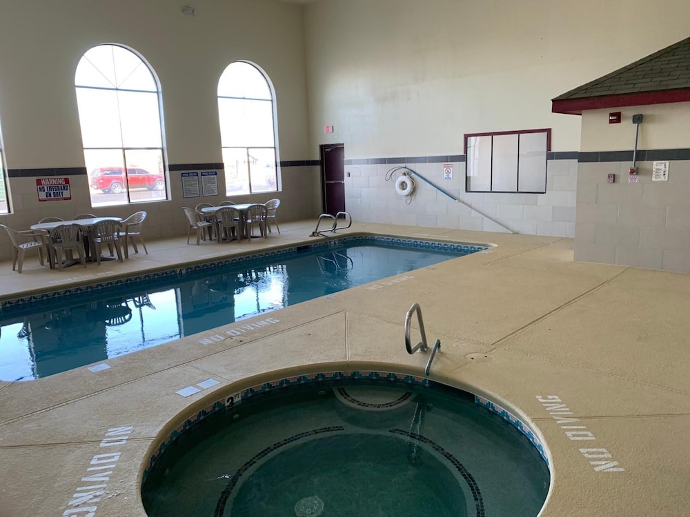 Brentwood Inn Suites 21/41