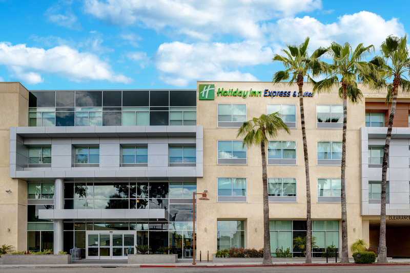 Holiday Inn Express and Suites Glendale Downtown 2/44