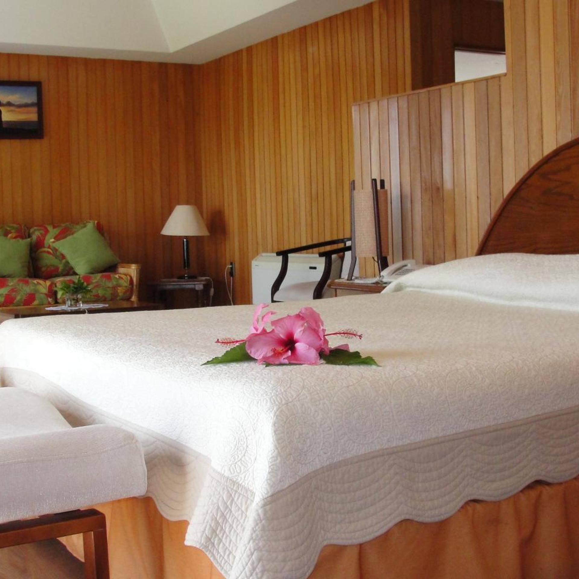 IORANA HOTEL 10/34