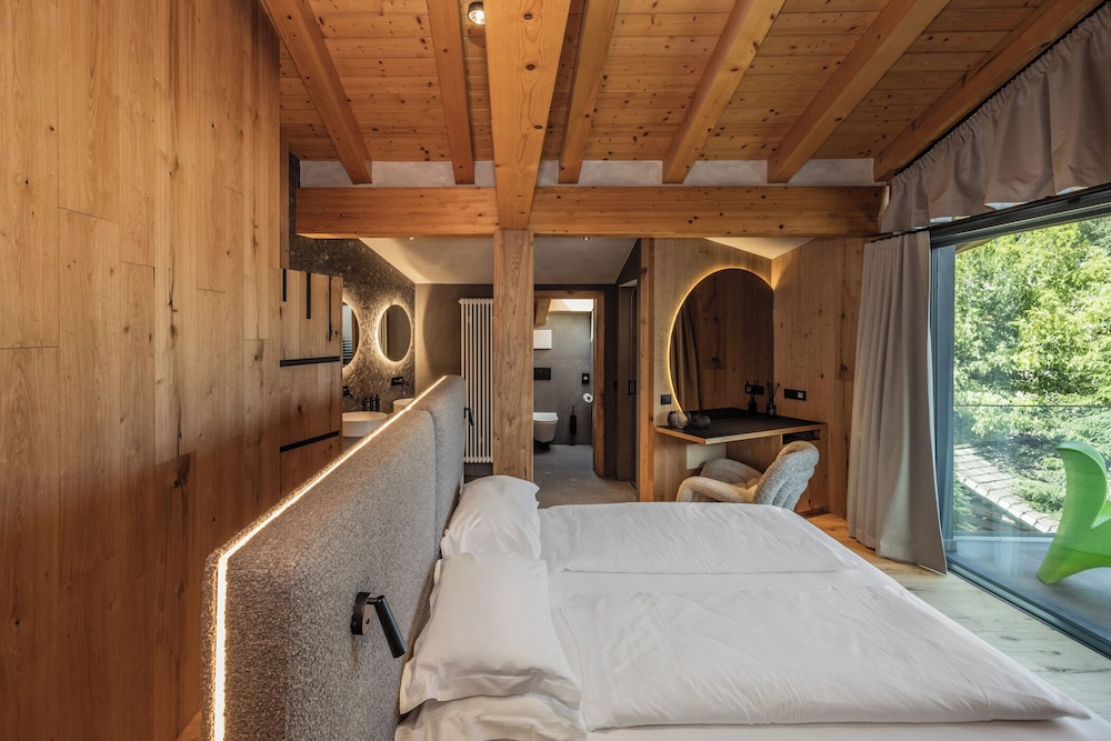 Pure, Bliss, King Bed، Hotel Palace Ravelli 3/5