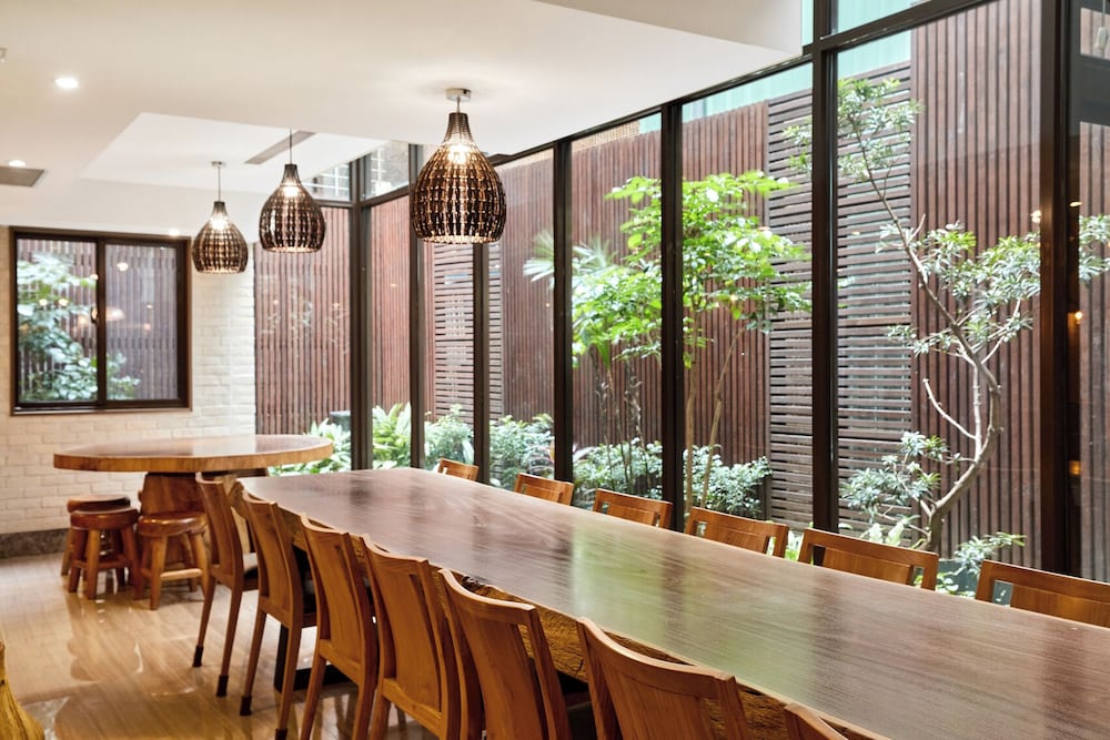 Lan Kwai Fong Garden Hotel 47/66
